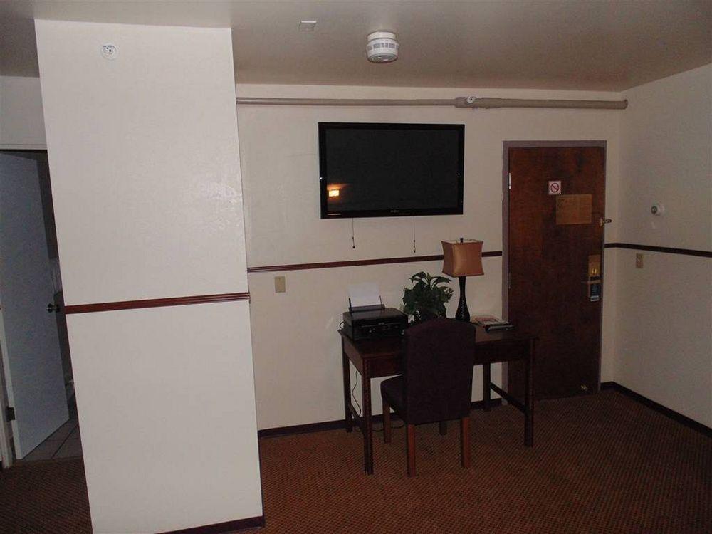 Barratt Inn Anchorage Airport Экстерьер фото