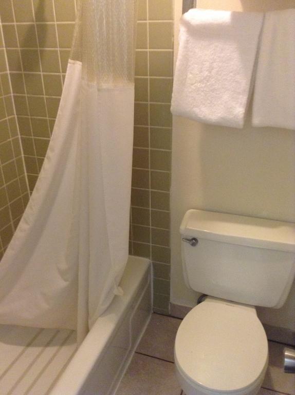 Barratt Inn Anchorage Airport Экстерьер фото